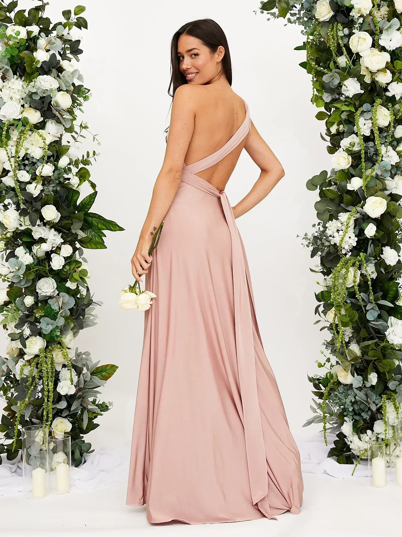 Nicole Mae | Stilvolles Multitasking-Kleid
